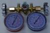 Manifold gauge valve